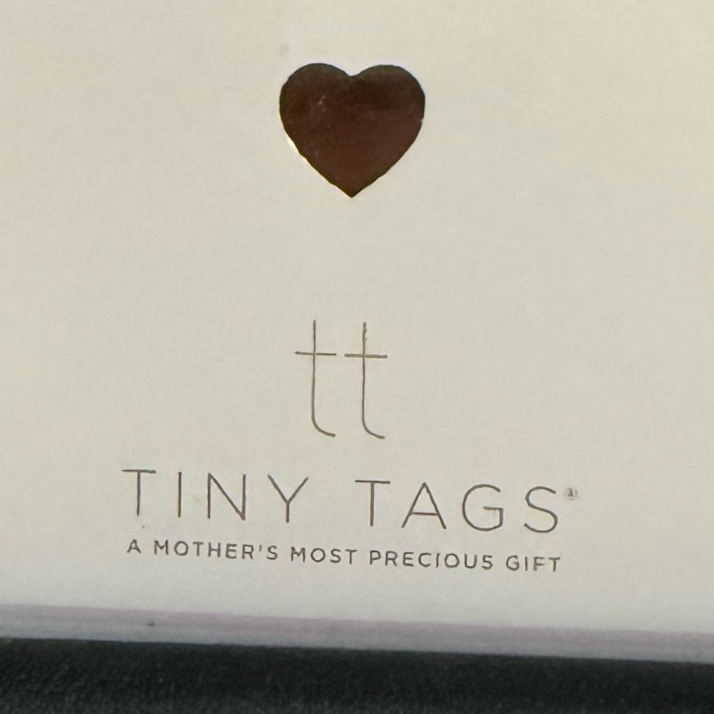 ❤️ Mother’s Day ❤️ Tiny Tags Silver Heart Necklace Perfect Gift - Picture 2 of 4